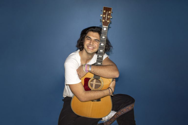 Marc Cuevas presenta nueva canción Corazón