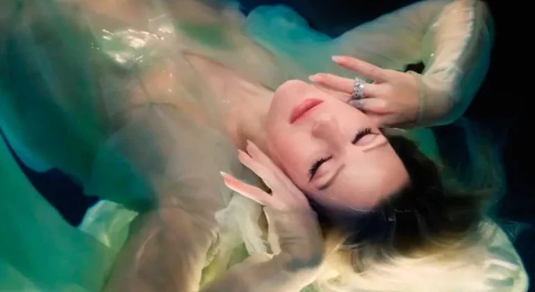 Ellie Goulding