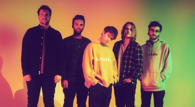 Nothing But Thieves
