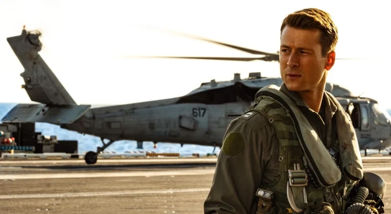 top 5 mejores películas de Glen Powell